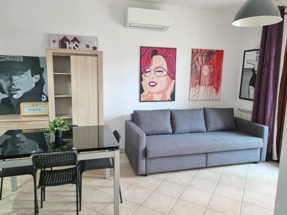 Valevalehome - Home Gallery With Fully Equipped Kitchen, Reserved Parking, Big Garden オルビア エクステリア 写真