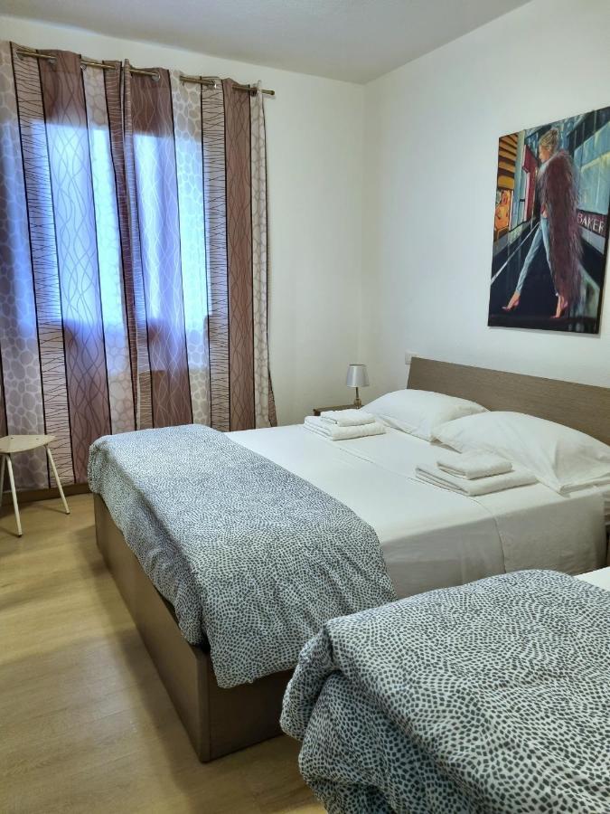 Valevalehome - Home Gallery With Fully Equipped Kitchen, Reserved Parking, Big Garden オルビア エクステリア 写真