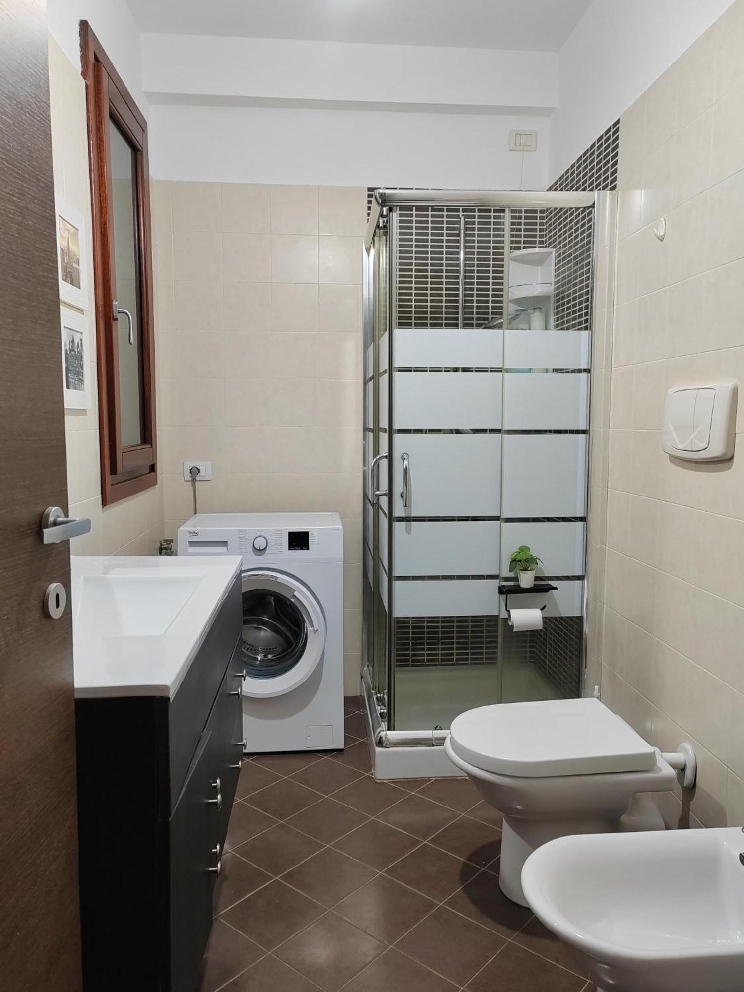 Valevalehome - Home Gallery With Fully Equipped Kitchen, Reserved Parking, Big Garden オルビア エクステリア 写真