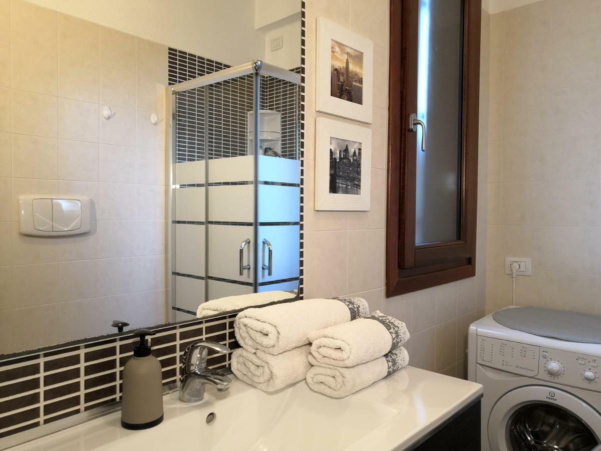 Valevalehome - Home Gallery With Fully Equipped Kitchen, Reserved Parking, Big Garden オルビア エクステリア 写真